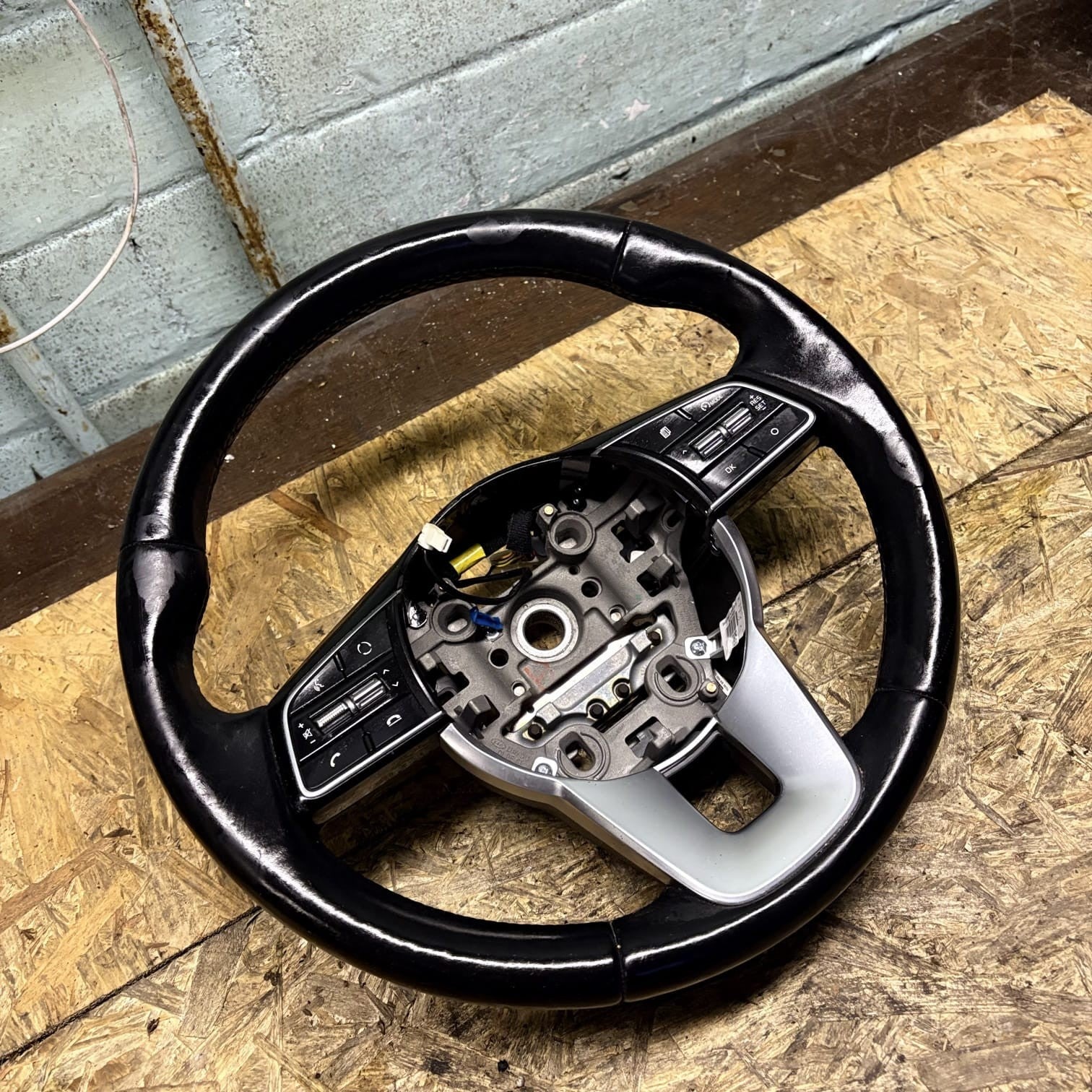 Kia Sportage MK4 QL 2018-2022 Leather Steering Wheel 56110F1K 56100F1KM0SA1