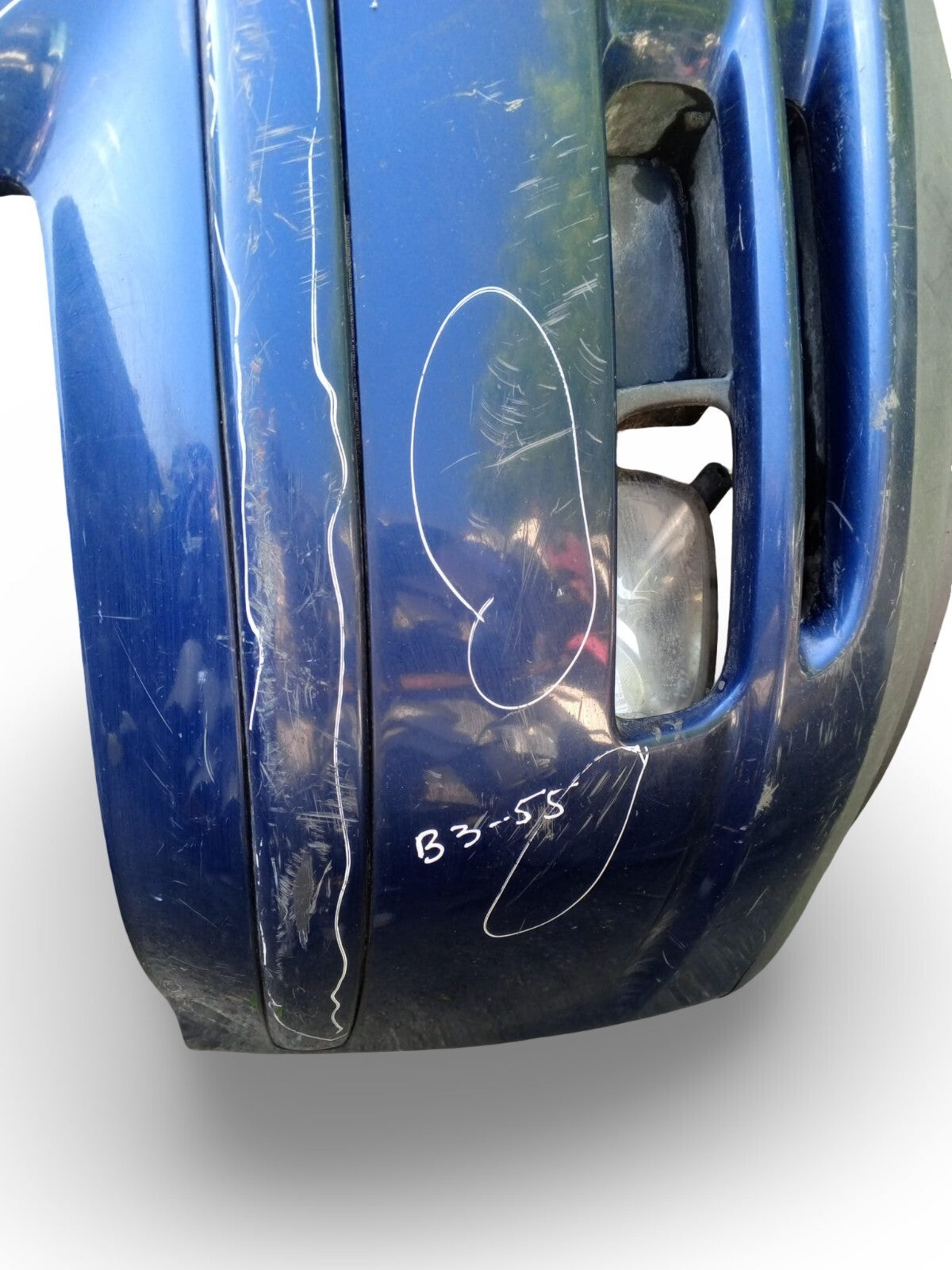TOYOTA AVENSIS SALOON 4DR MK2 2003 BLUE 8P4 FRONT BUMPER MARKS