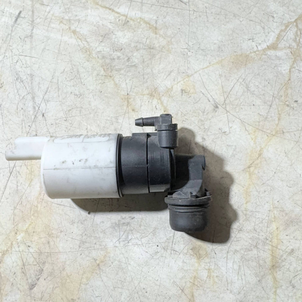 VAUXHALL VIVARO TRAFIC PRIMASTAR WASHER PUMP 8200067015
