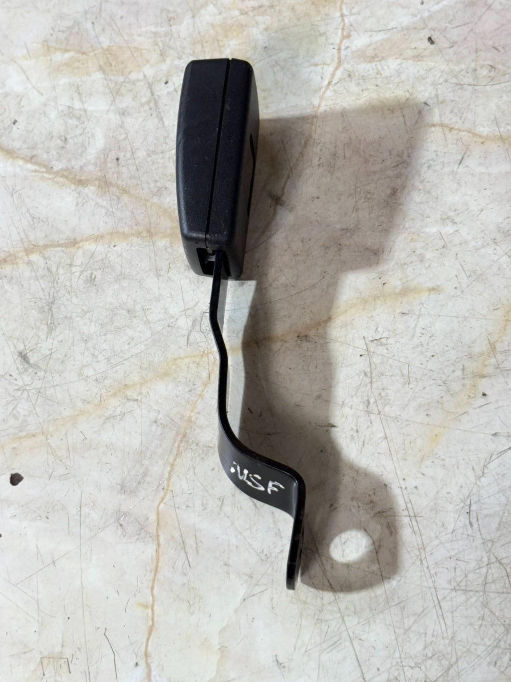 VW Fox 2010 Passengers Side Front Seatbelt Catch 5Z0857755 Buckle Belt Strap