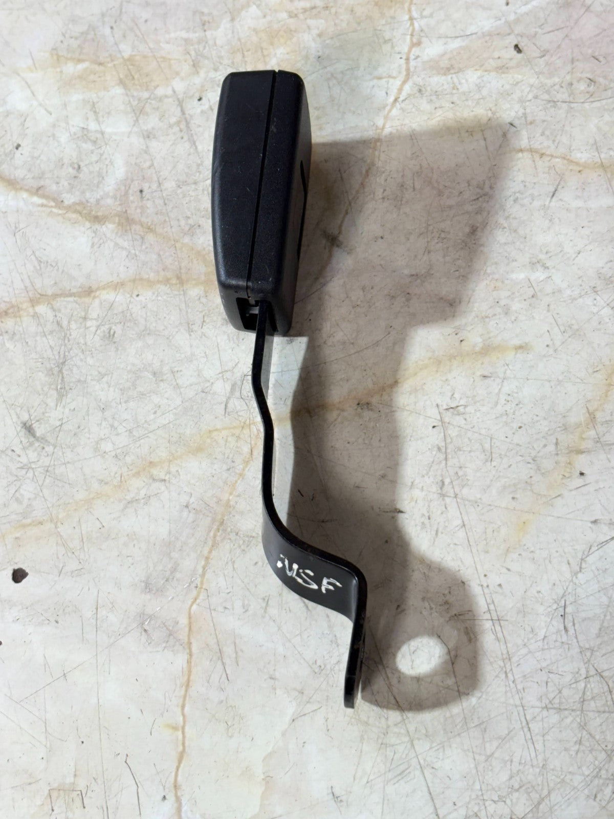 VW Fox 2010 Passengers Side Front Seatbelt Catch 5Z0857755 Buckle Belt Strap