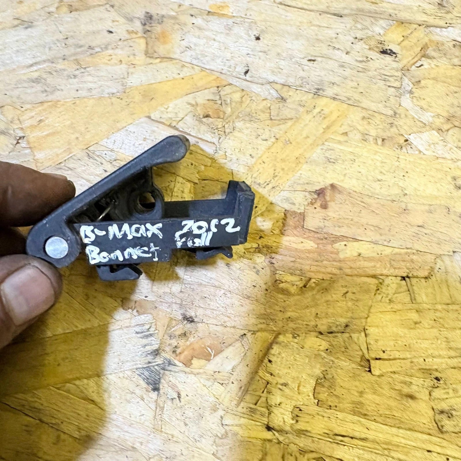 Ford B Max Bonnet Release Handle 2012