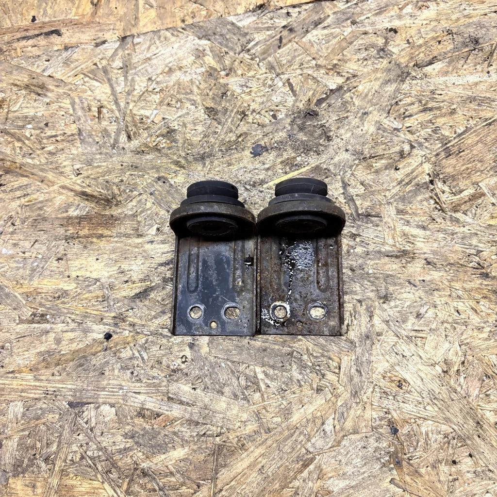 Kia Rio 1.6 Radiator Upper Mount Insulator Bracket 25335-1P000 2012-2023
