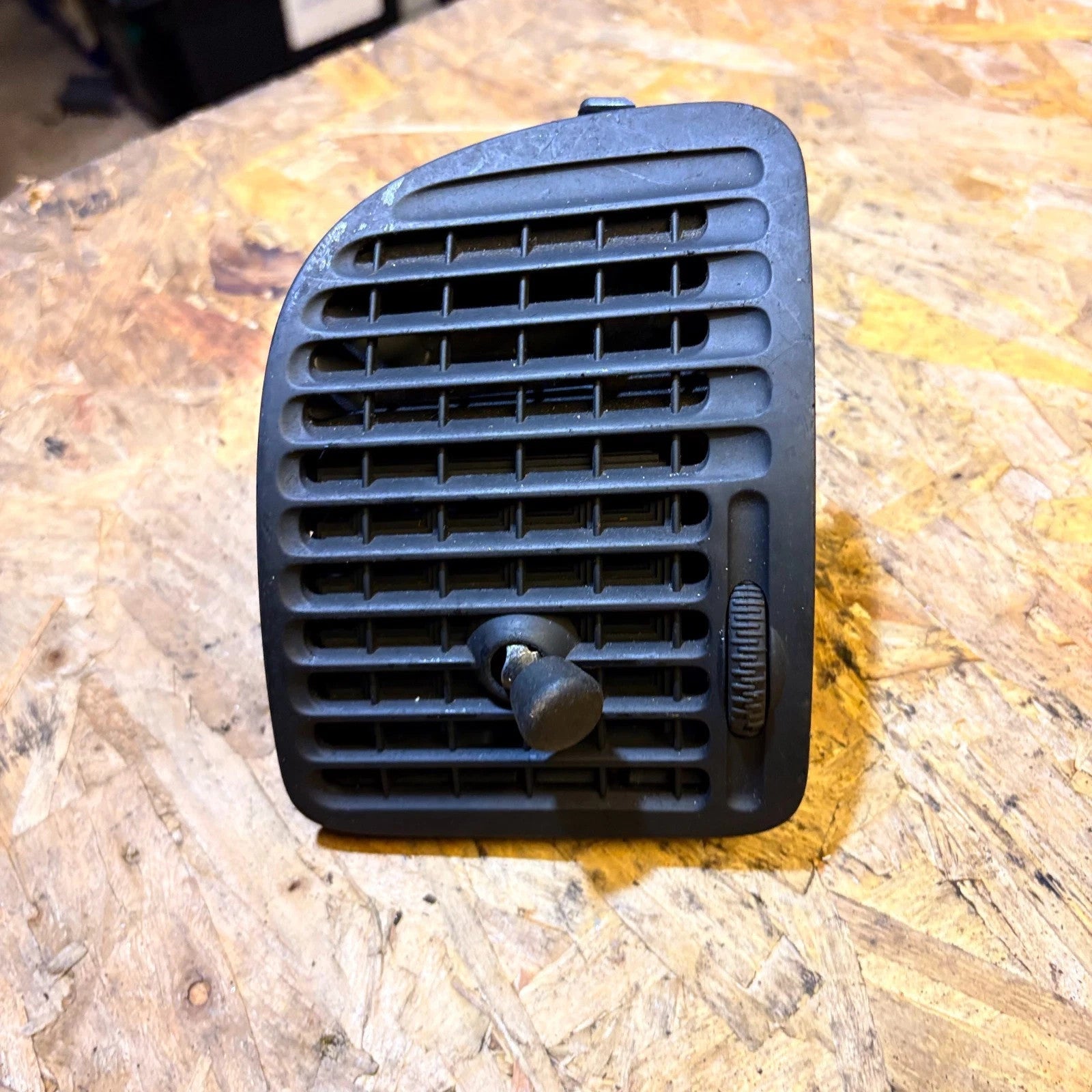 SAAB AIR VENT FRONT PASSENGER NEARSIDE LEFT FITS 308772