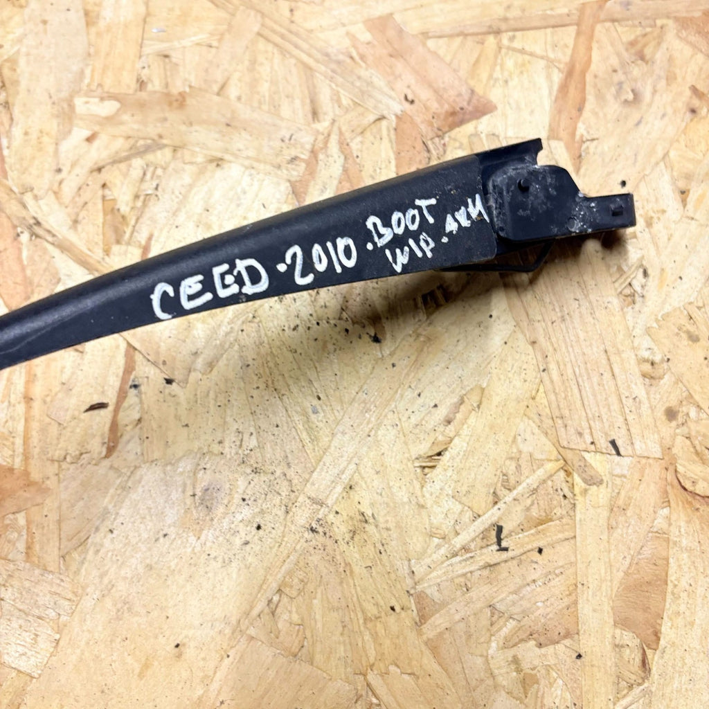 KIA Ceed 2010 Rear Glass Window Wiper Arm