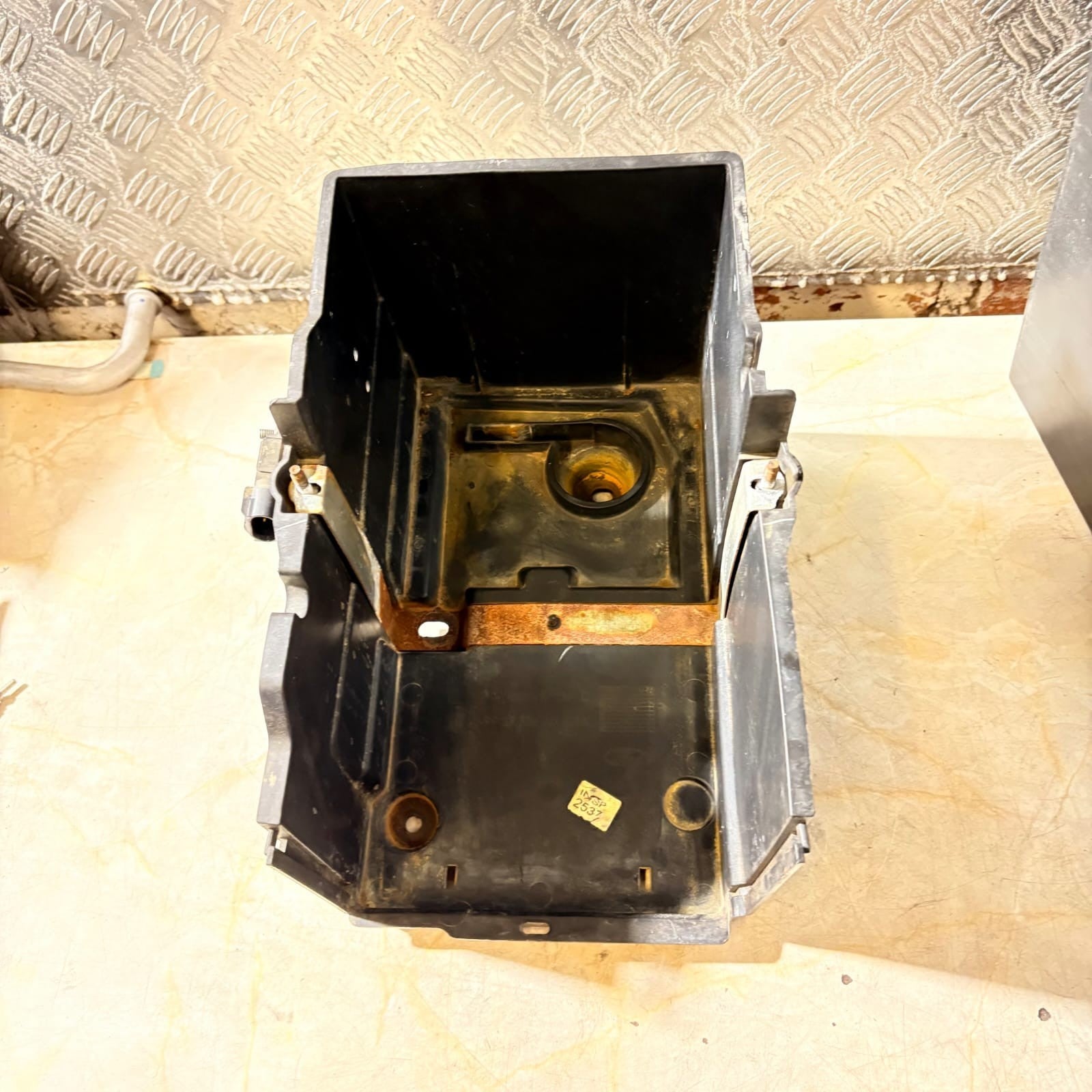 FORD KUGA 2014 BATTERY TRAY (2.0l 16v TDCI DIESEL T7MA) AM51-10723-AD P1524