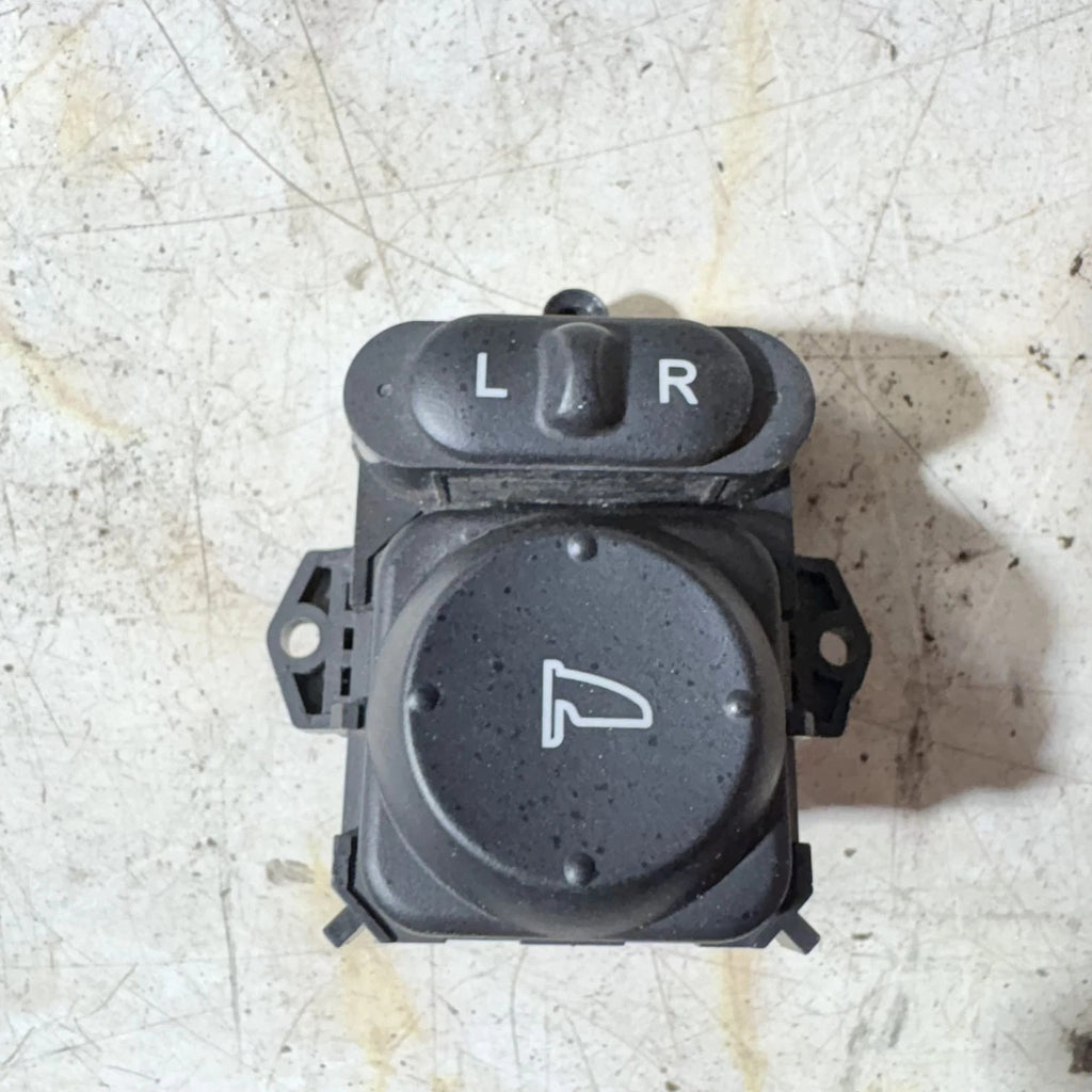 HONDA CIVIC Hatchback FK8 Type-R Mirror Adjustment Switch 35190-T6A-J01 2012