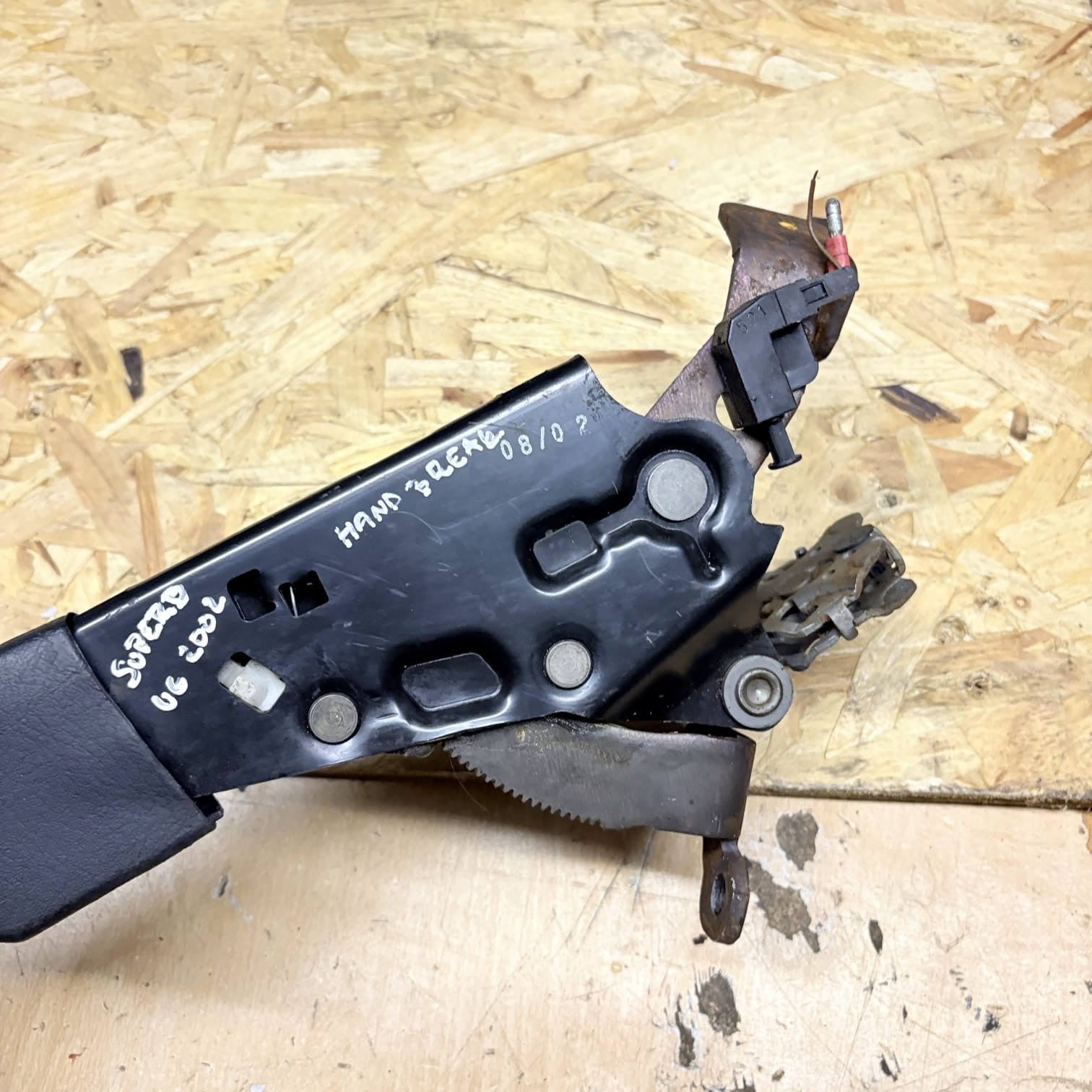 Hand Brake Lever for Skoda Superb UK706515-81 2002