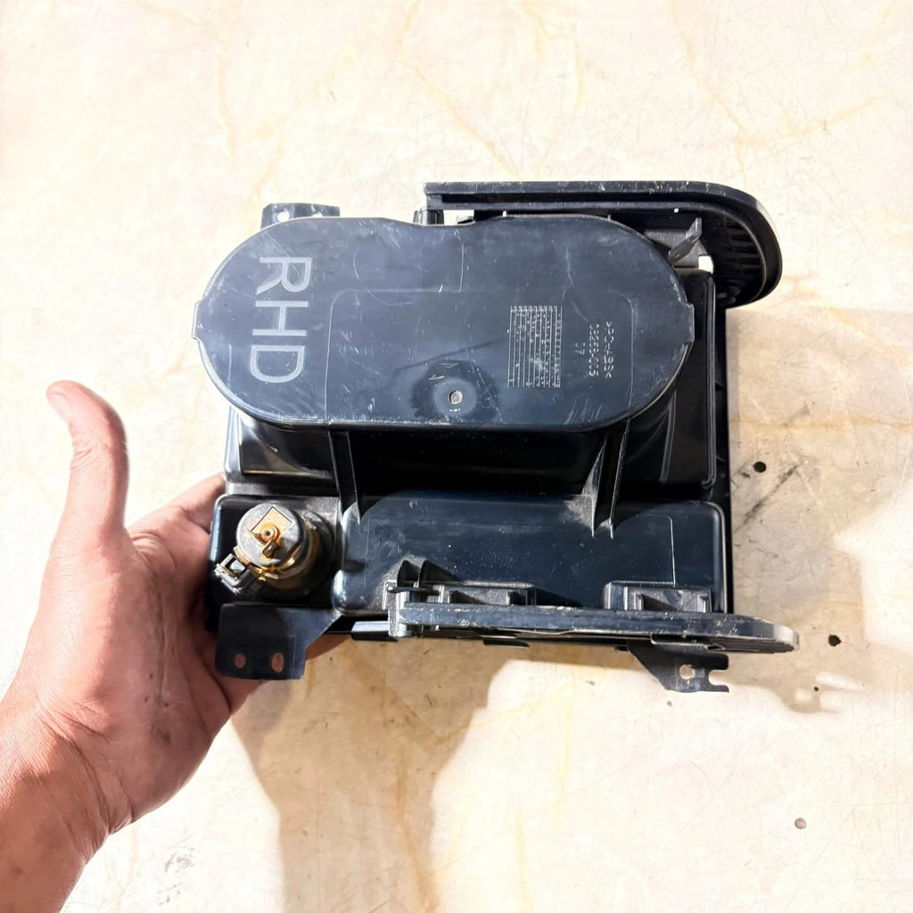 2011-2018 Range Rover Evoque L538 Cup Holder 12V Lighter RHD BJ32-600D00-CB