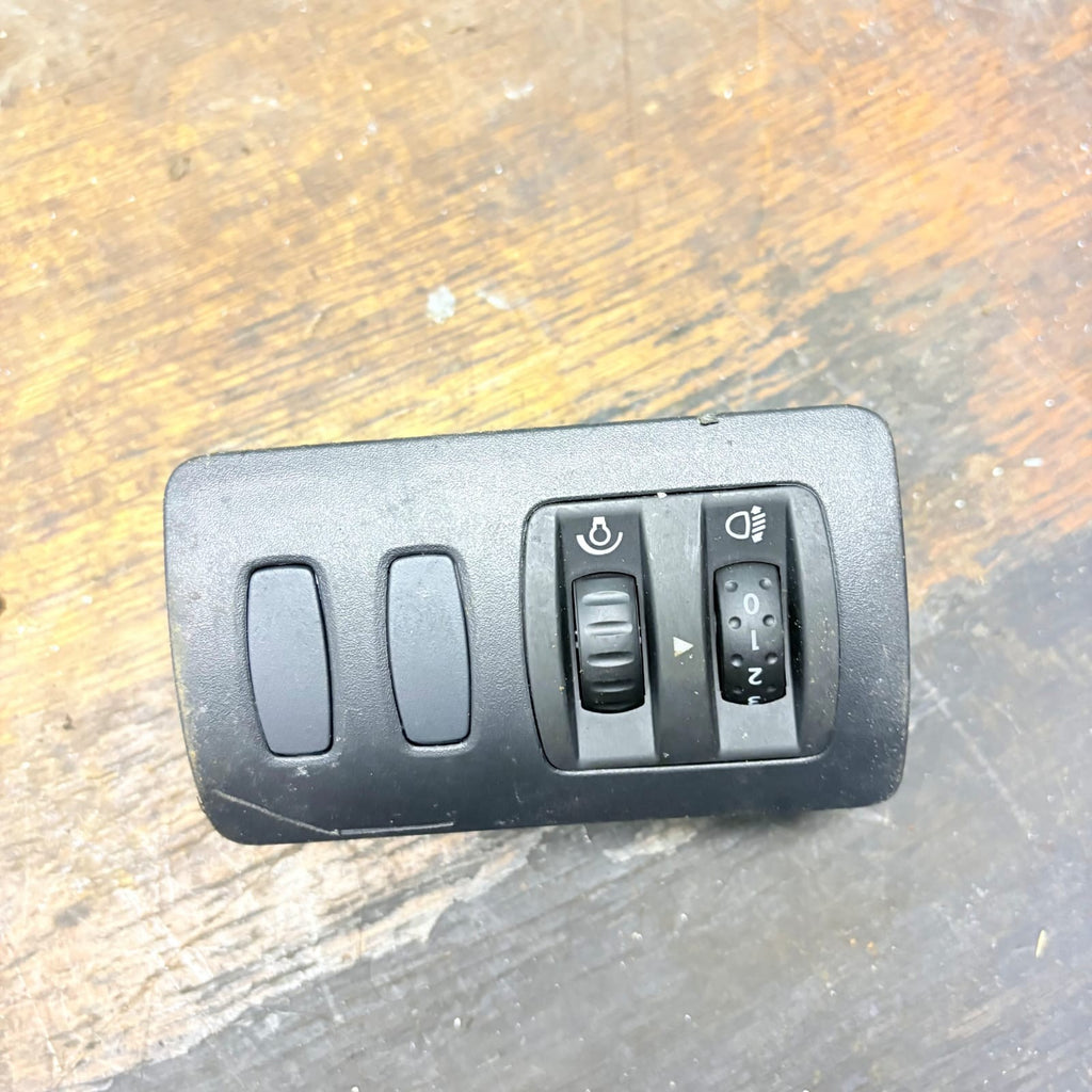 Renault Clio Mk3 2005-2014 Headlight Levelling Switch Dash Dimmer 8200407756