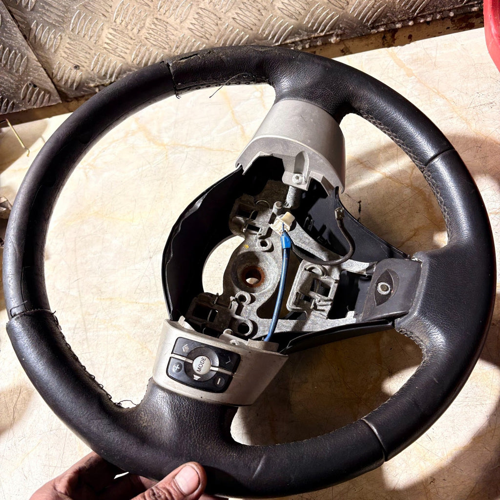 Toyota Yaris XP90 11/2008-07/2011  Audio Steering Wheel 305460899FKA-AE