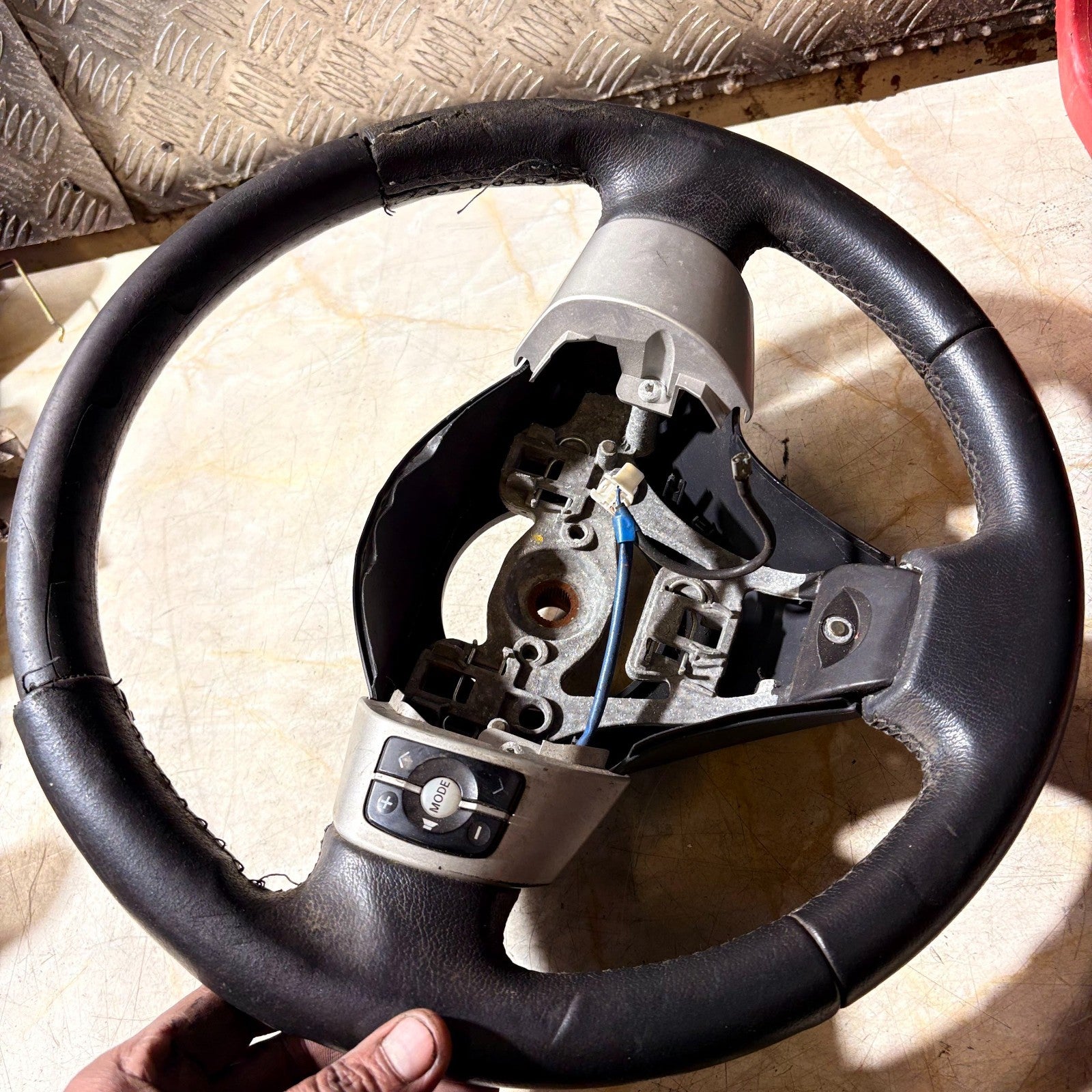 Toyota Yaris XP90 11/2008-07/2011  Audio Steering Wheel 305460899FKA-AE
