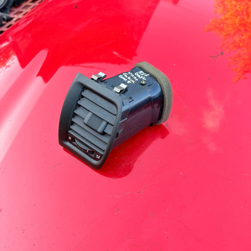 Skoda Fabia 2007-2015/Roomster 2006-2015 Dash Air Vent Left 5J0819701