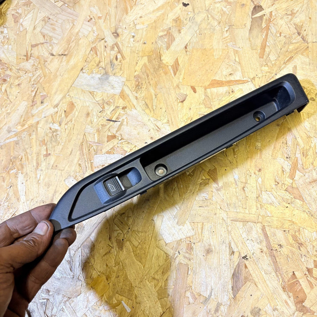 Ford B-Max 2012 WINDOW SWITCH & TRIM REAR RIGHT SIDE AV11-R226A36-ACW