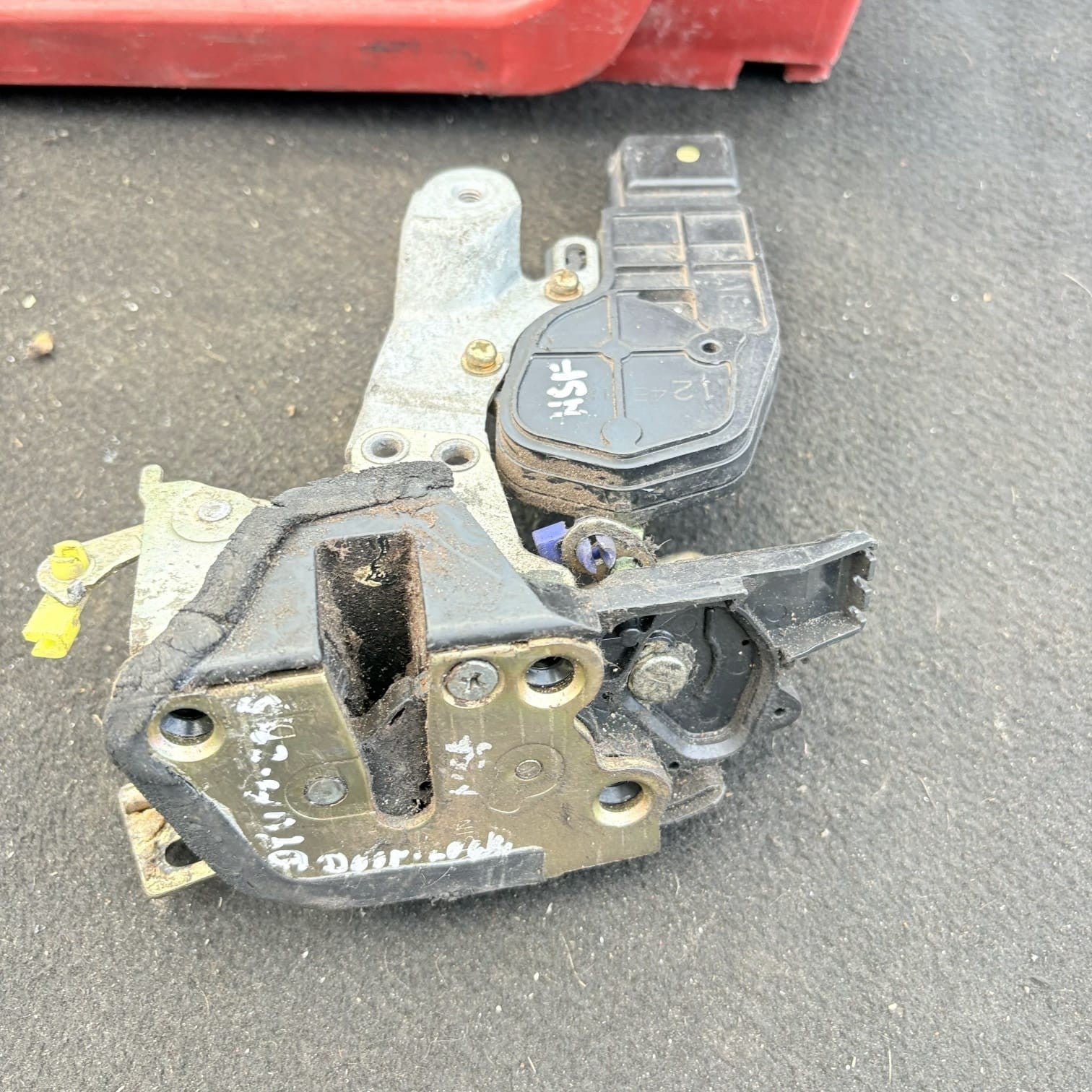 PASSENGER FRONT DOOR LOCK/5.PUERTAS/6.PINES 595032 FOR TOYOTA RAV 4 A2 2.0 TU