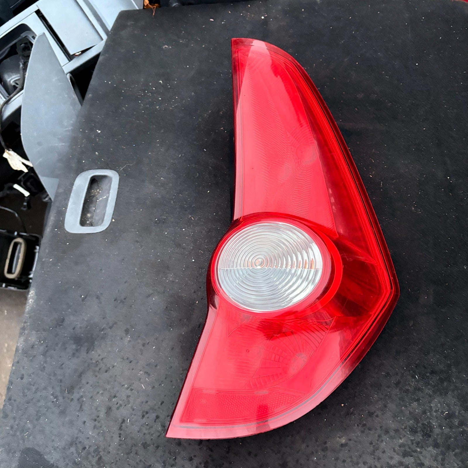 VAUXHALL AGILA B 2007-2014 REAR RIGHT O/S BRAKE LIGHT INDICATOR