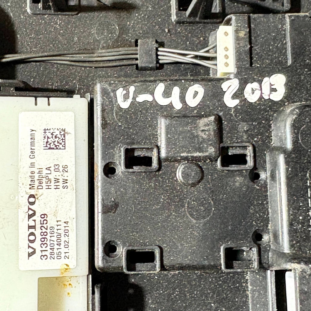 31398259 Volvo V40 5 Door 2012-2019 Front Headliner Roof Reading Light Panel