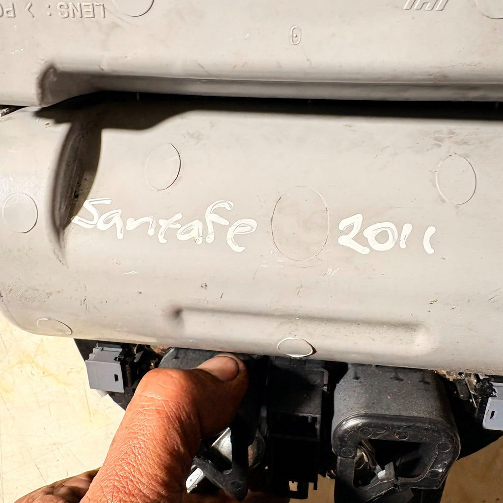 HYUNDAI SANTA FE 2011 5DR FRONT INTERIOR ROOF READING COURTESY LIGHT 92800-2BXXX
