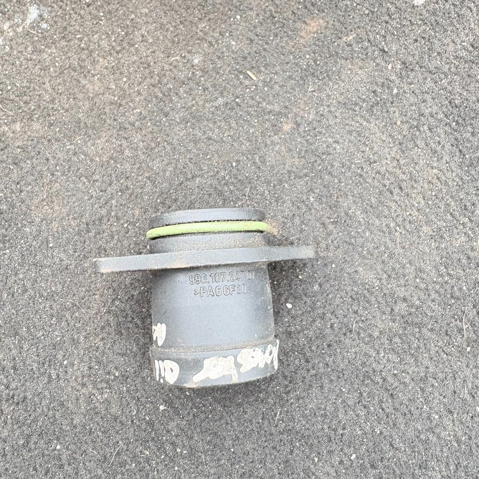 Porsche 911 996 997 Boxster Cayman 96-12 Secondary Air Pump Flange 99610724701
