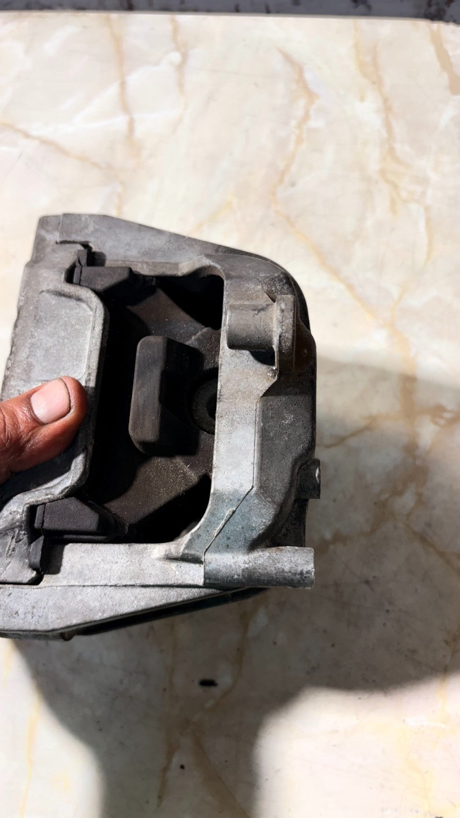 Skoda Octavia Mk3 Right Driver Side Engine Mount 1K0199262 18-20 Hatch Estate 1