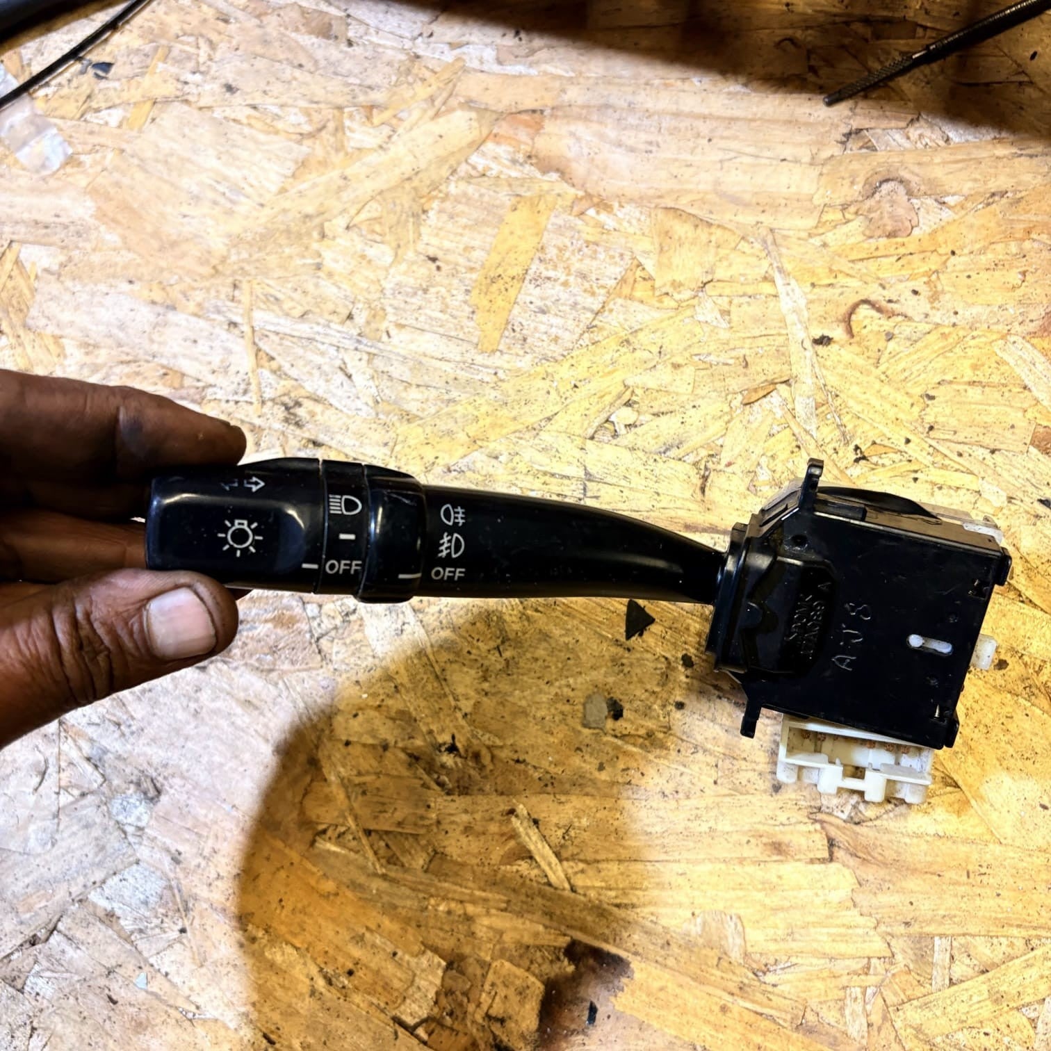 MAZDA PREMACY CP 17A089A Indicator Wiper Stalk Switch 15444229