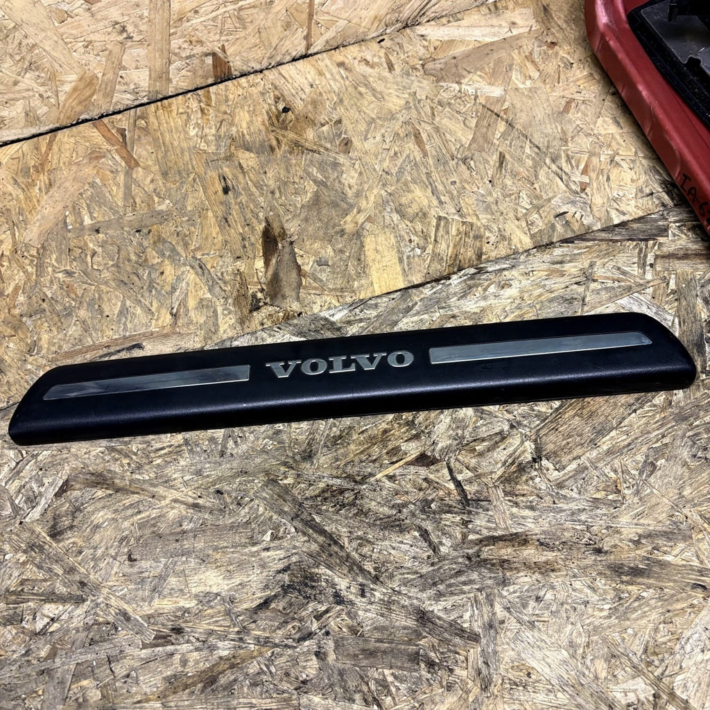VOLVO S40 II Passenger side Interior Step Trim 30744287 2.00 Diesel21315213 2009