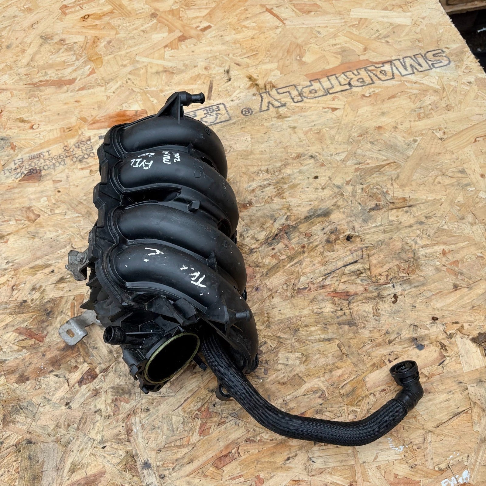 MINI 2011 INTAKE MANIFOLD V760459780 1.6 PETROL