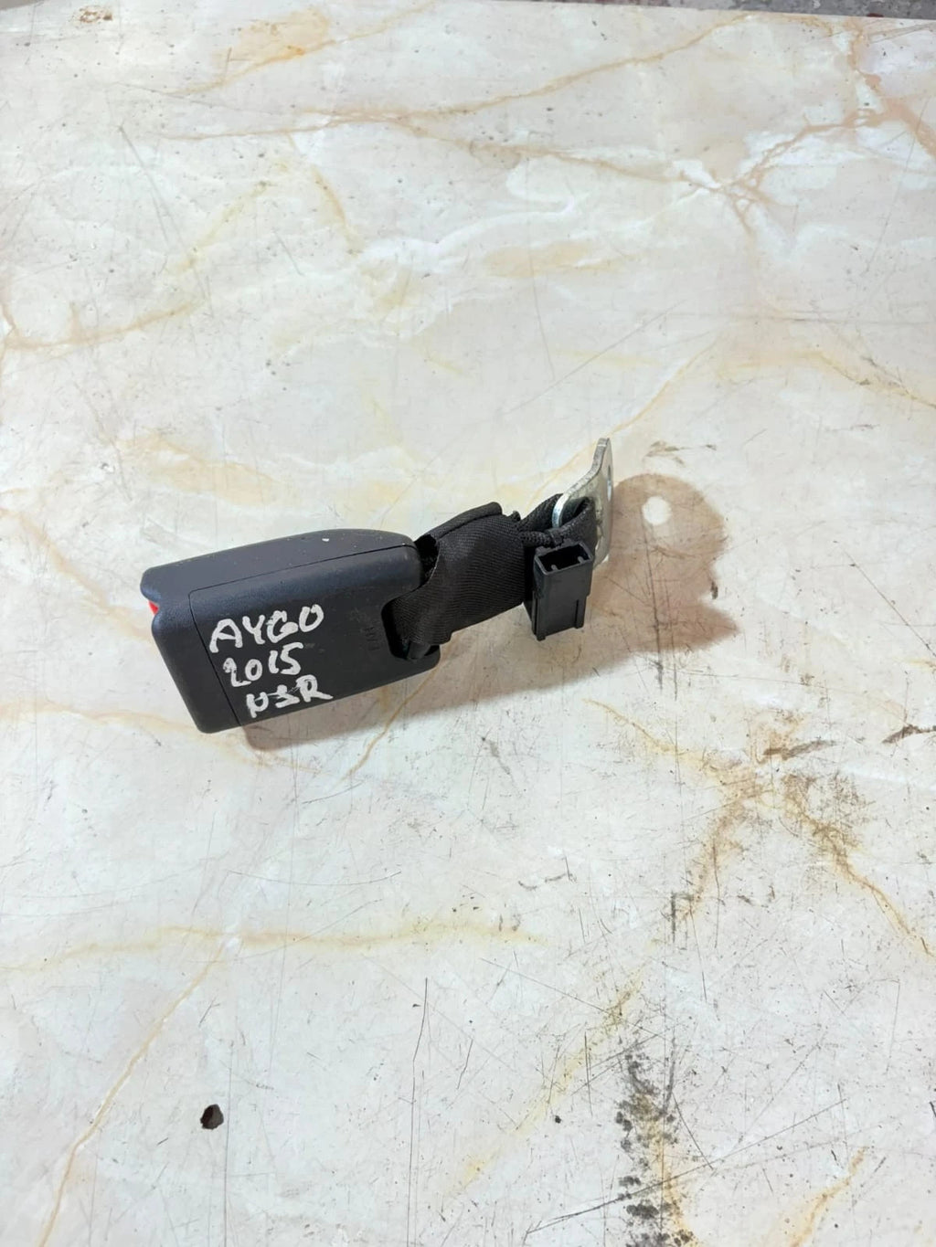 Toyota Aygo Mk1 2005-2014 Rear Left Seat Belt Buckle Latch (NSR Passenger)