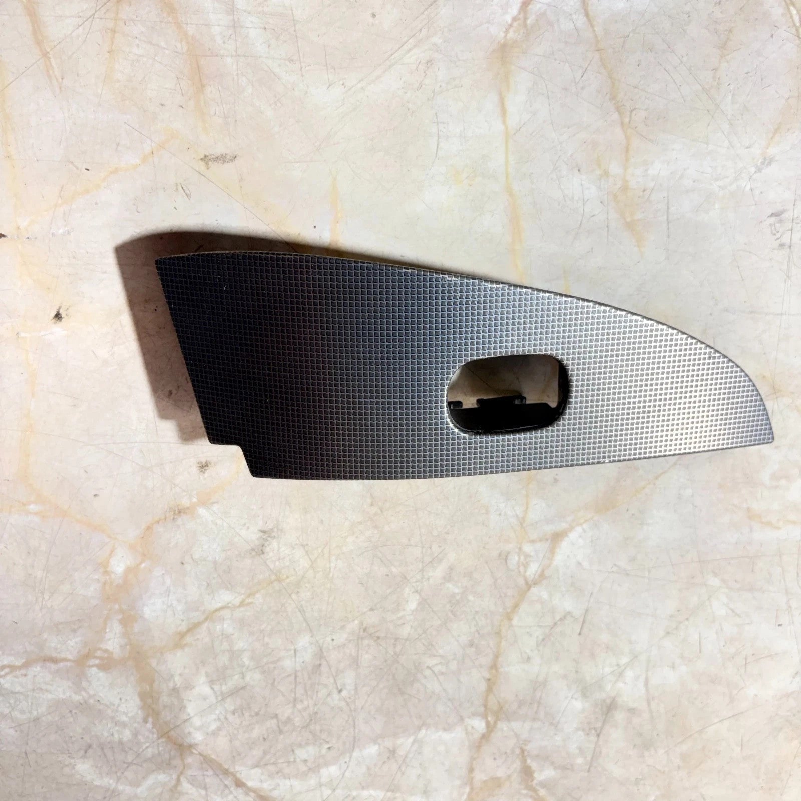 MERCEDES C CLASS 00-08 FRONT PASSENGER LEFT WINDOW SWITCH TRIM