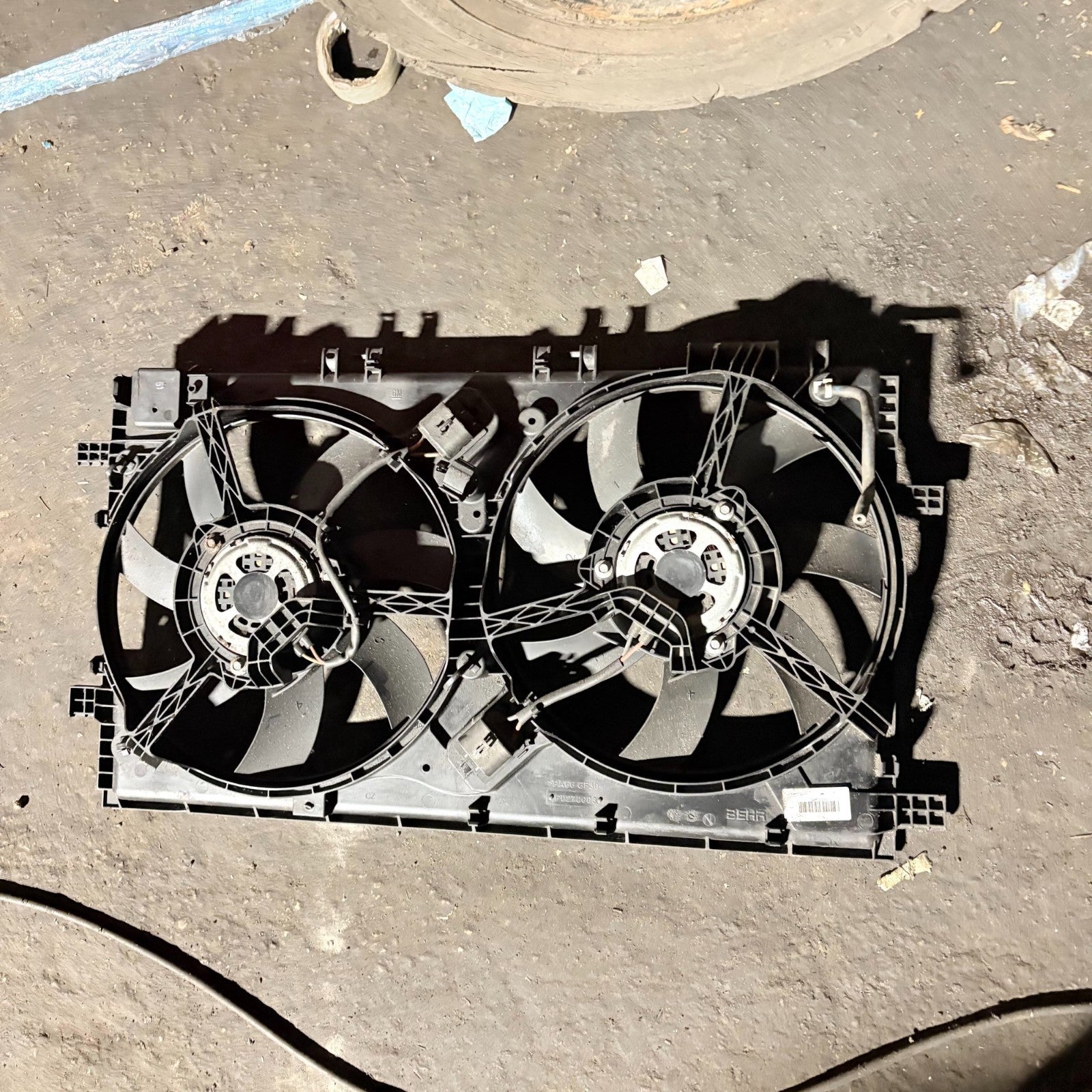 2011 VAUXHALL INSIGNIA ENGINE COOLING RADIATOR FAN P0270003