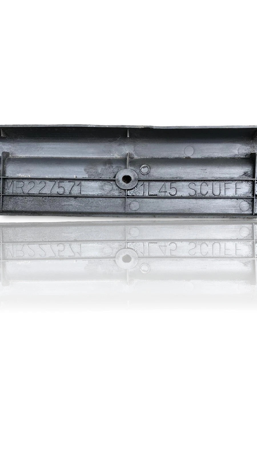 Mitsubishi Pajero MK3 1999-2006 Front Left Door Sill Trim MR227571 DE582136-69