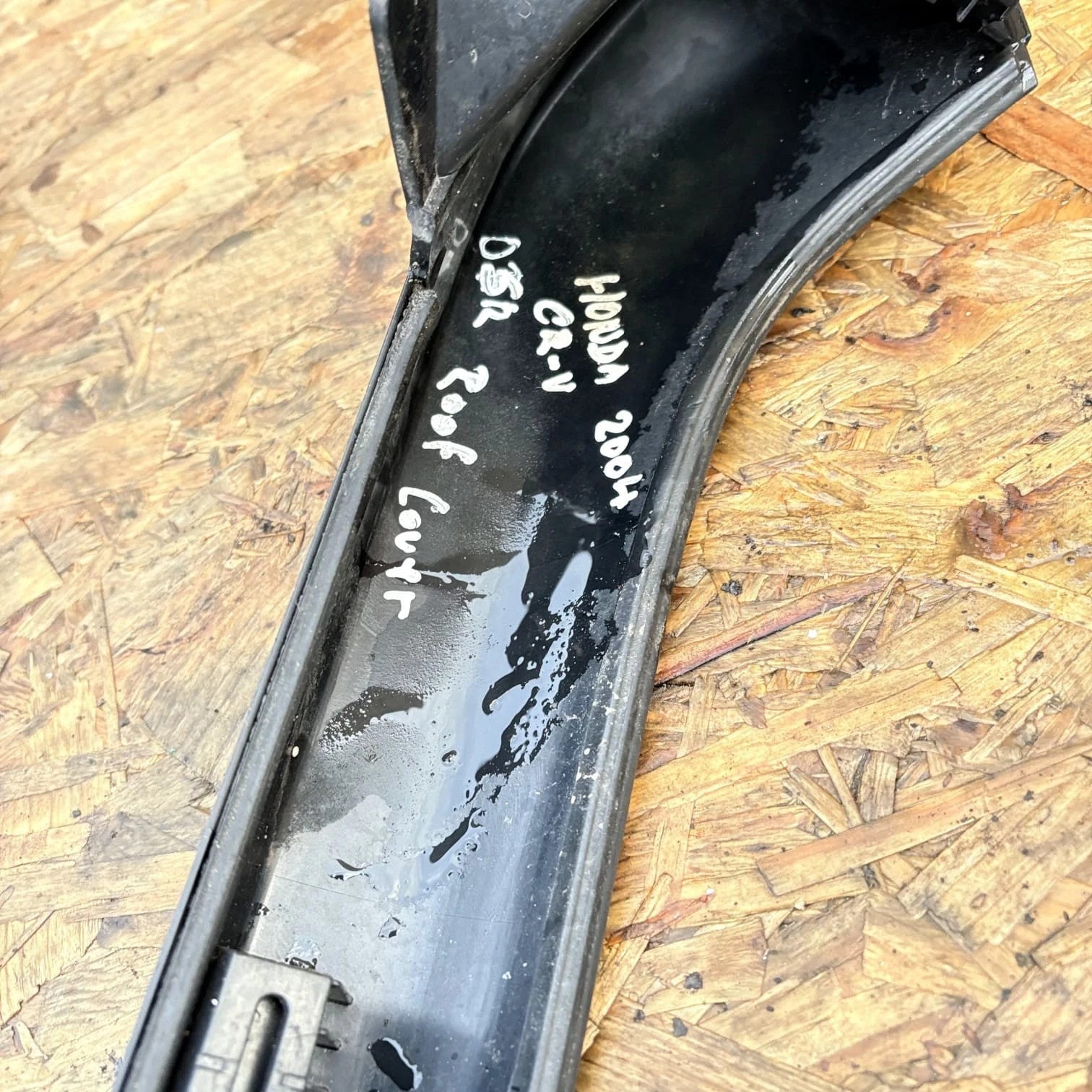 Honda CR-V 2 83733SCAG23ZD Driver Rear Molding Trim 2004