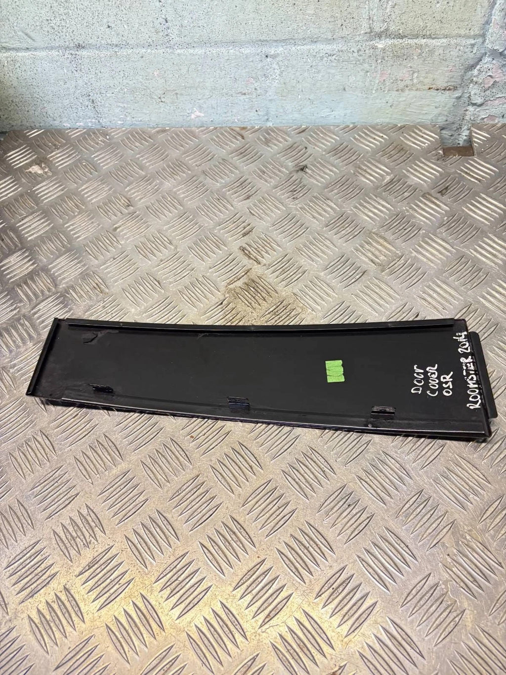 Skoda Roomster Praktik 2006-2015 OSR Rear Window Trim Moulding Black 5J7839901
