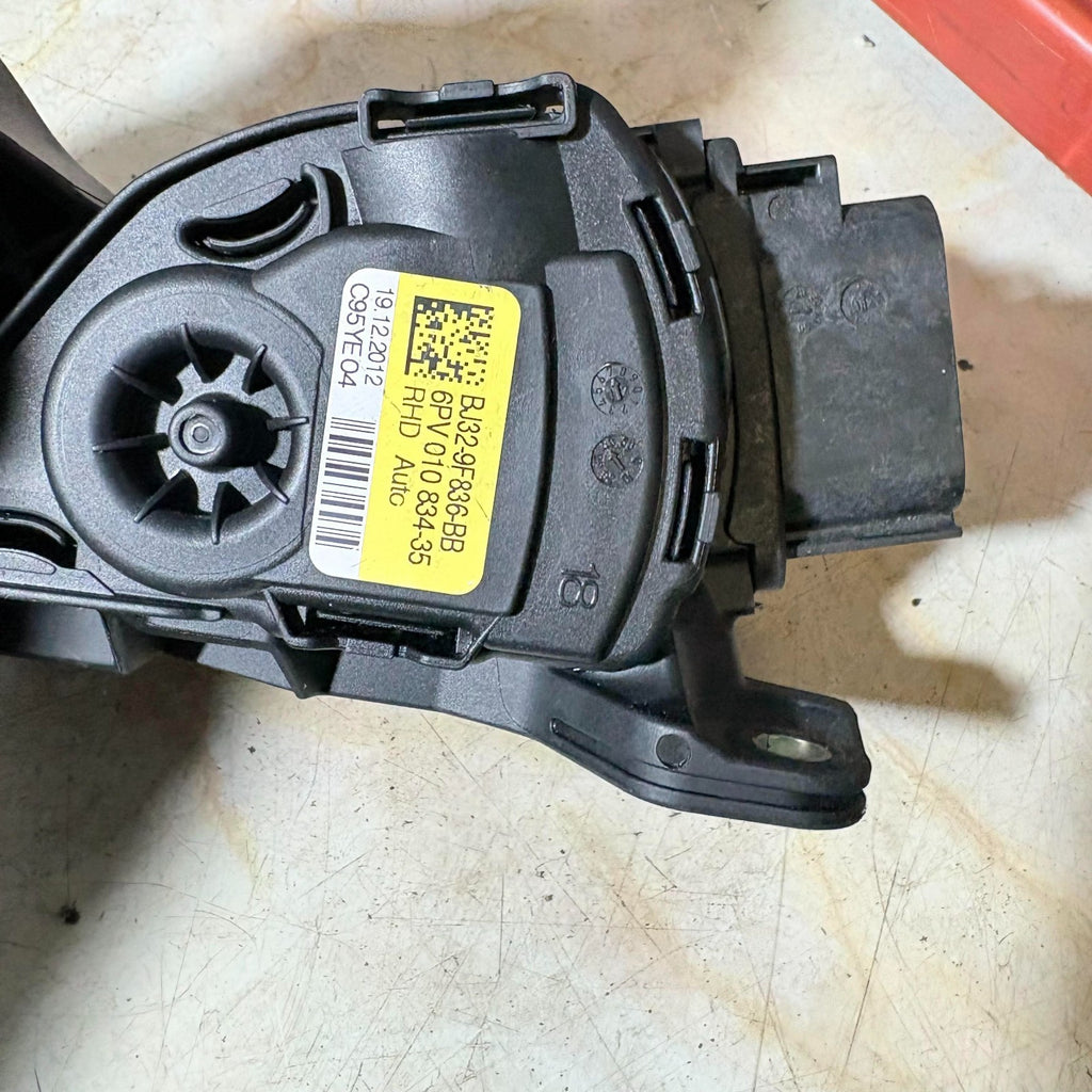 RANGE ROVER EVOQUE L538 ACCELERATOR THROTTLE PEDAL BJ32-9F836-BB 2011-2018