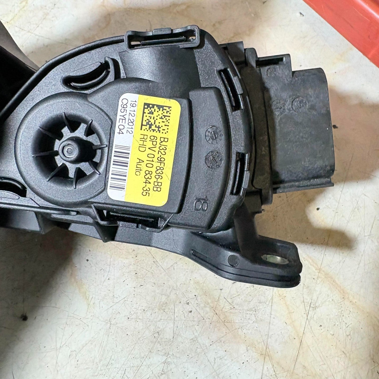 RANGE ROVER EVOQUE L538 ACCELERATOR THROTTLE PEDAL BJ32-9F836-BB 2011-2018