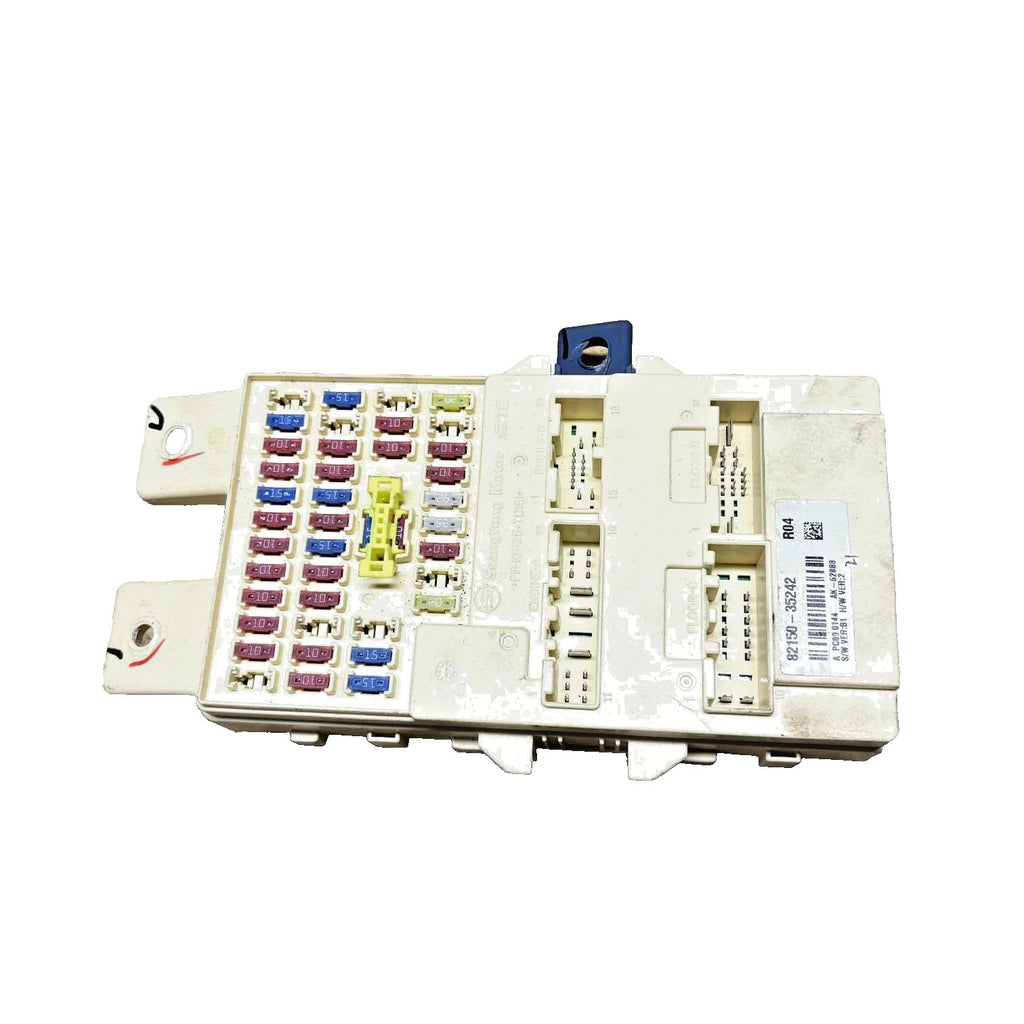 SsangYong Tivoli Relay Fuse Box Junction Box 82150-35242 (2017-2018) ELX 1.6
