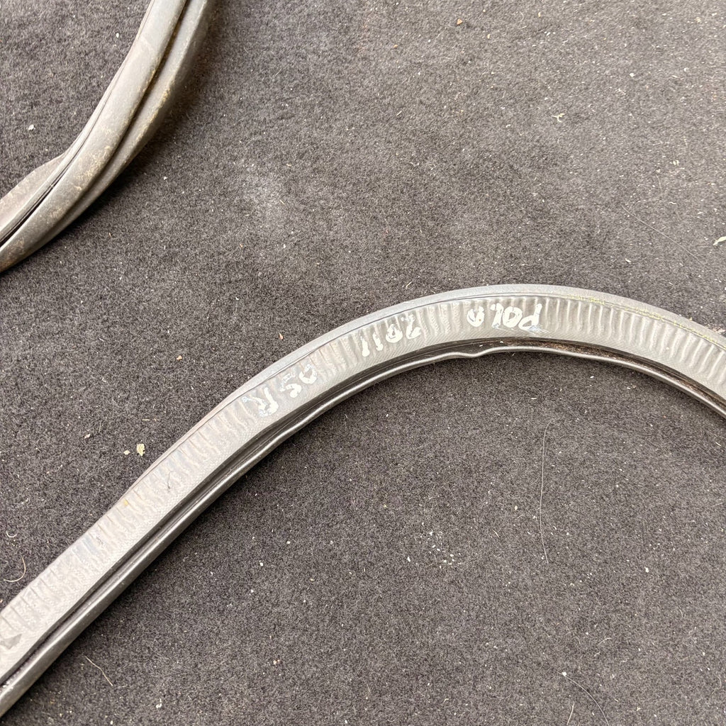 VW POLO MK5 2009-2014 REAR RIGHT O/S REAR DOOR RUBBER WEATHERSTRIP