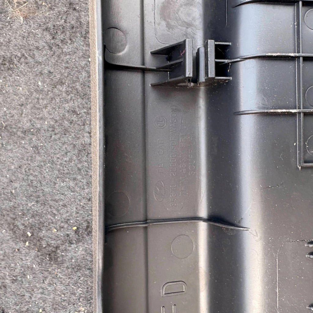 Hyundai i30 MK1 FD 07-12 Front Left Interior Door Sill Scuff Plate 85870-2L000