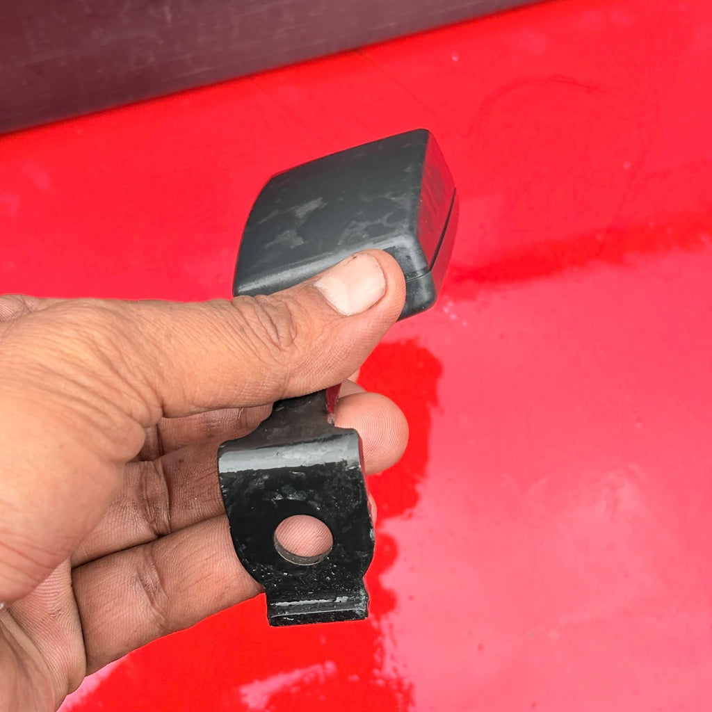 2010 VAUXHALL ASTRA SEAT BELT BUCKLE REAR PASSENGER LEFT SIDE 40-126-6973
