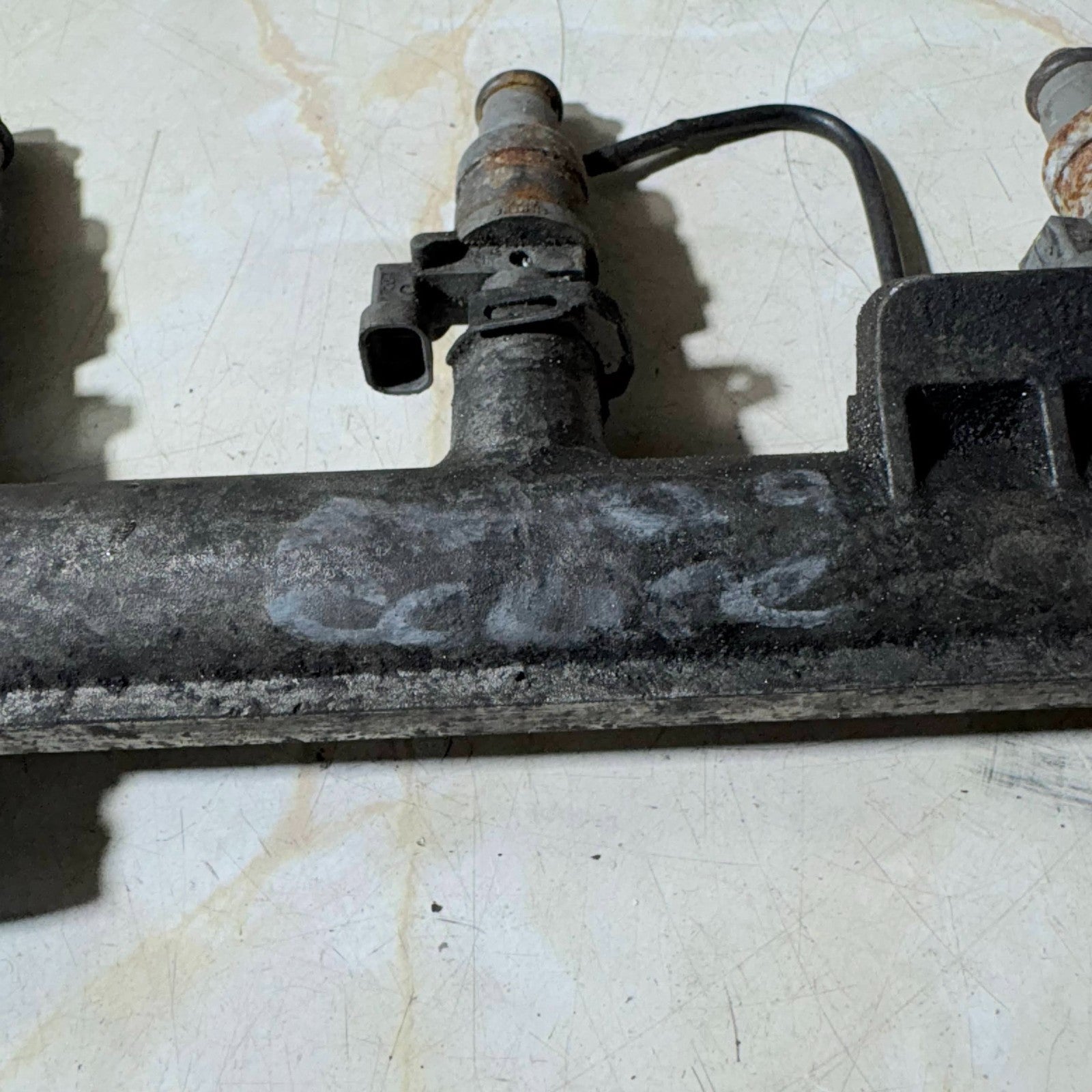 Fuel Rail & Injectors for Hyundai Coupe