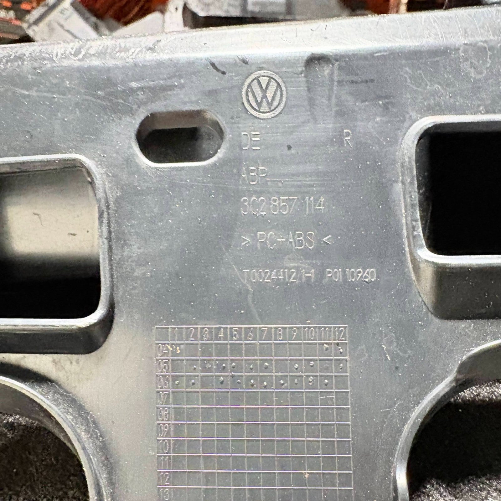 VOLKSWAGEN PASSAT GLOVE BOX BEIGE 2005-2011 302857114