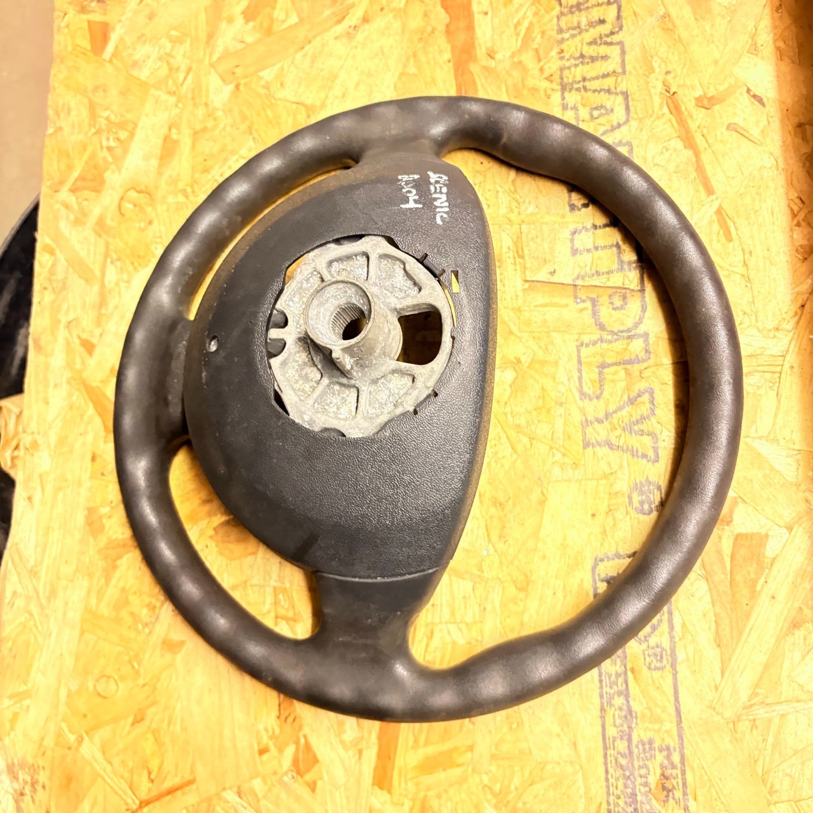 Renault Scenic II/Grand Scenic II X84 Steering Wheel 8200106306E 2003-2009