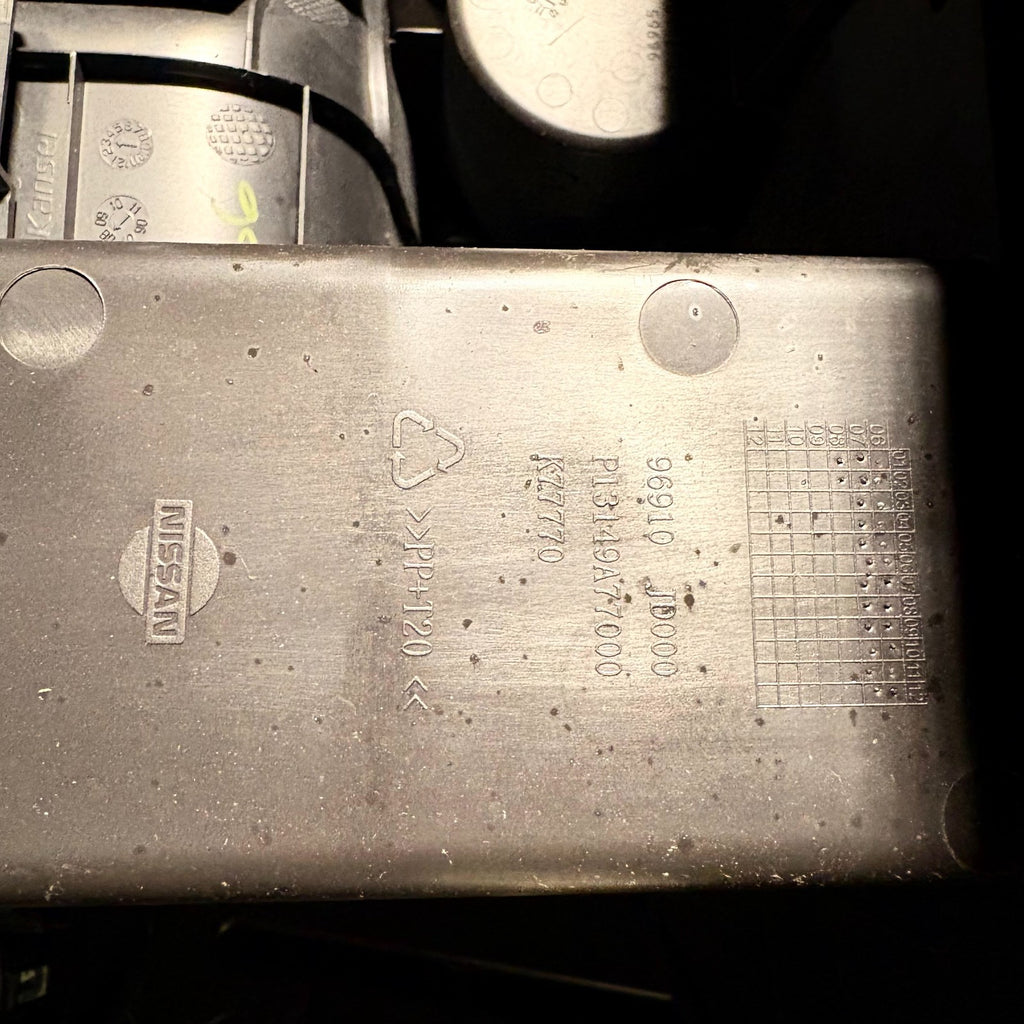 NISSAN QASHQAI 2008 CENTRE CONSOLE ARMREST 96910JD000