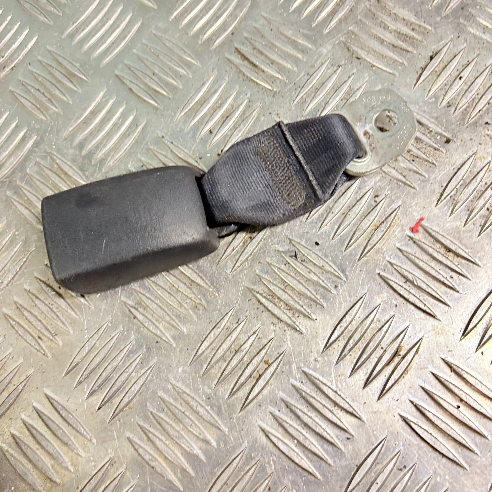 Peugeot 107 2005-2014 Left Passenger Nearside Rear Seatbelt Buckle