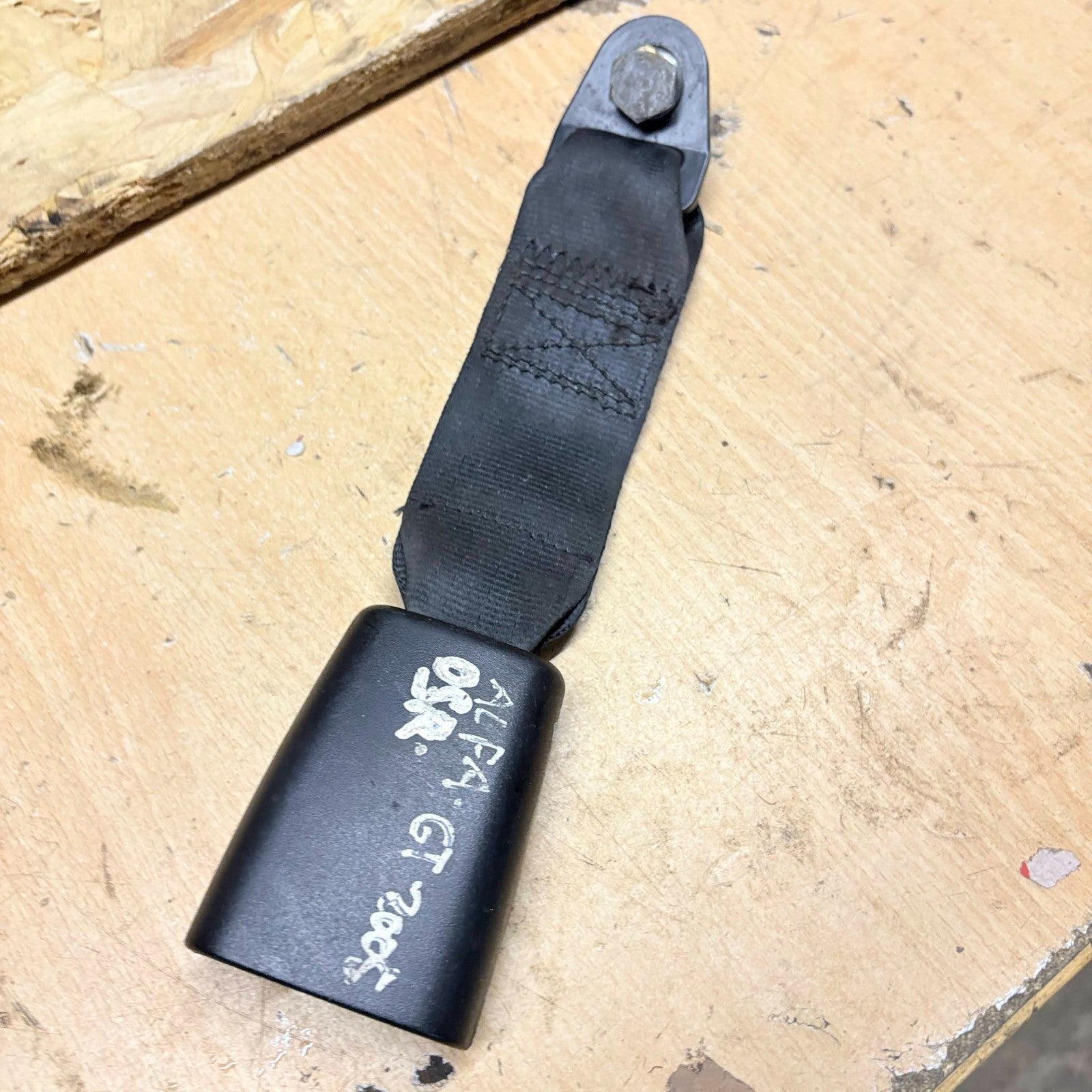 ALFA ROMEO GT 937 REAR RIGHT SEAT BELT BUCKLE HOLDER OSR 2003-2010 COUPE