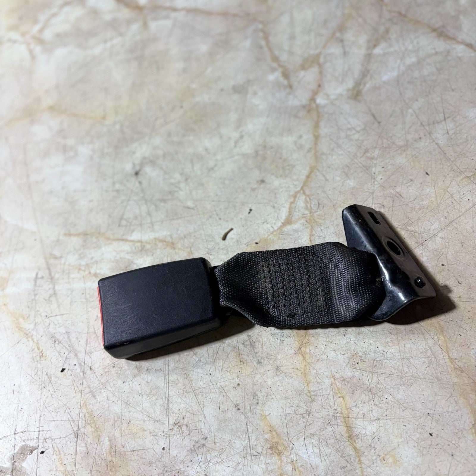 FIAT 500 (07-15) NSR SEAT BELT STALK BUCKLE-PASSENGER LEFT REAR 34045525