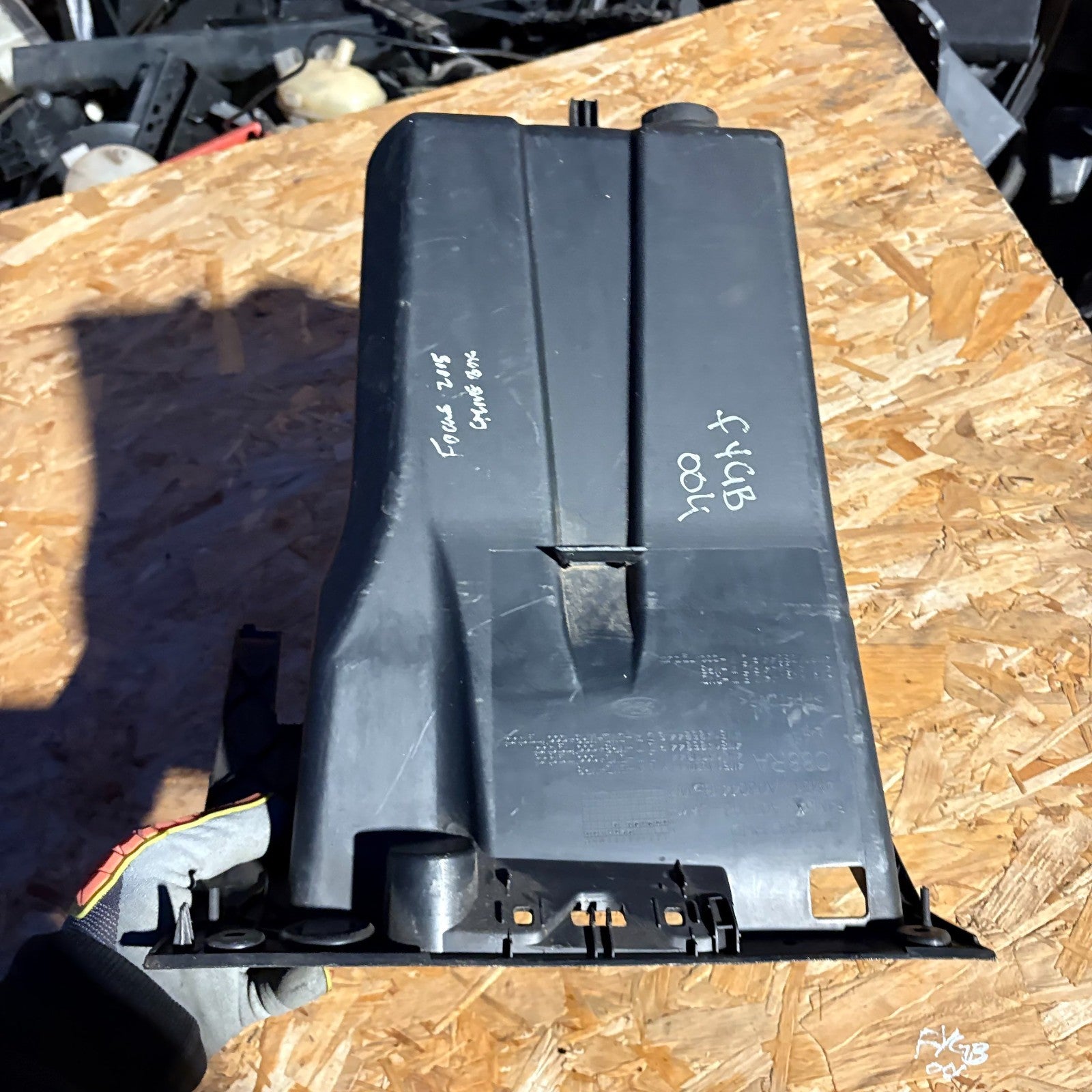 FORD FOCUS MK2 04-10 GLOVE BOX COMPARTMENT INSERT