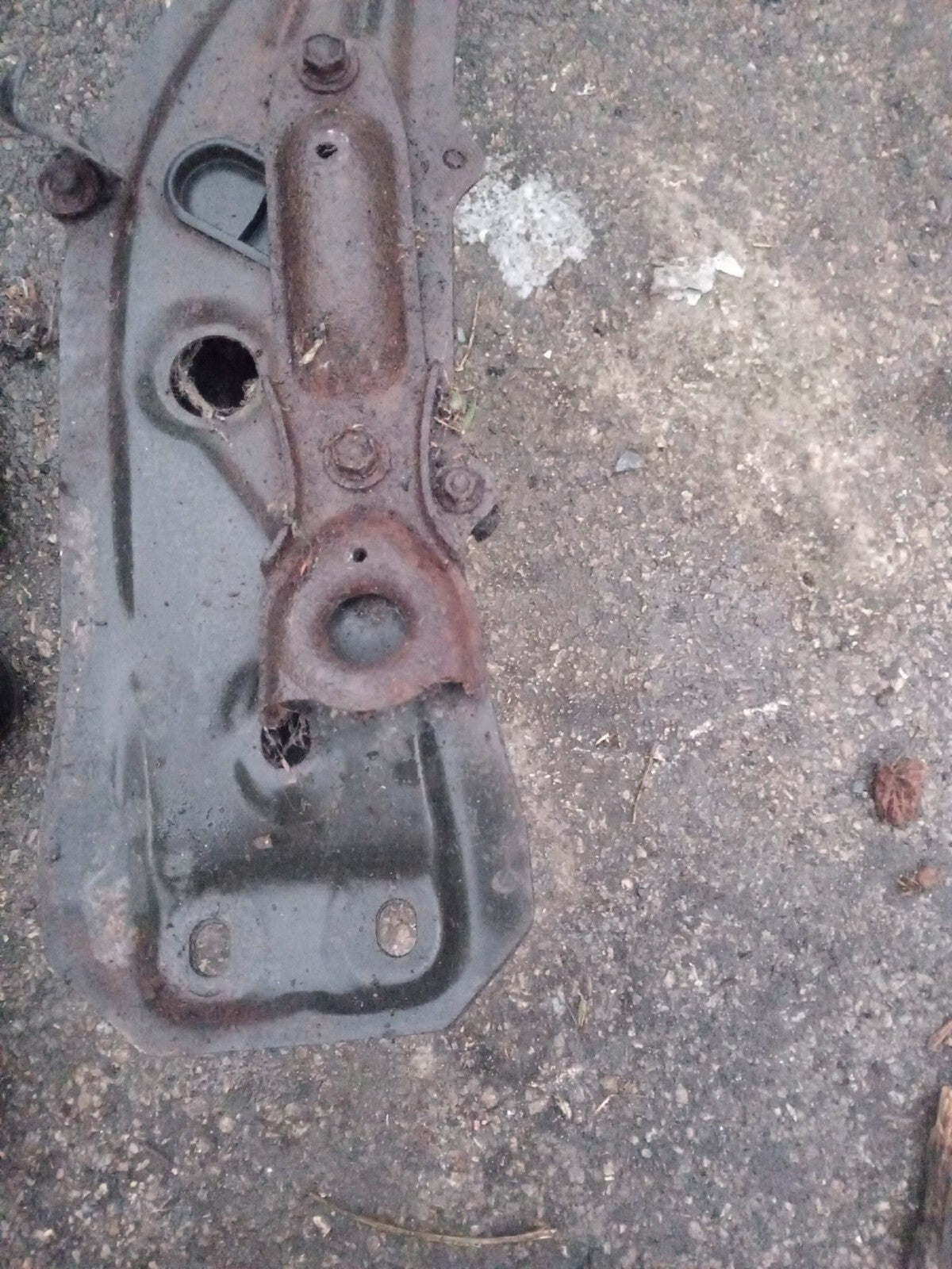 TOYOTA AVENSIS 1997-2003 1.8 AND 2.0 16V FRONT SUBFRAME