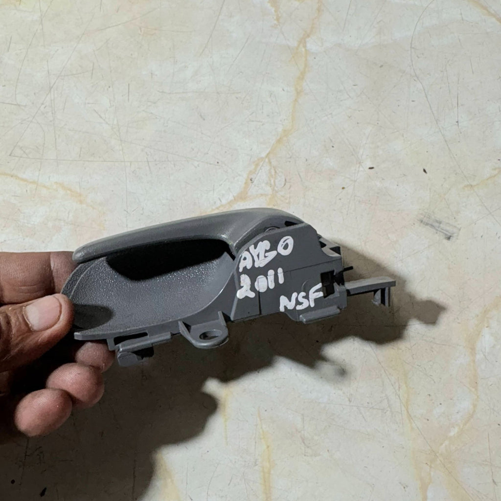 Interior Inside Door Handle Passenger Front Toyota Aygo 2011