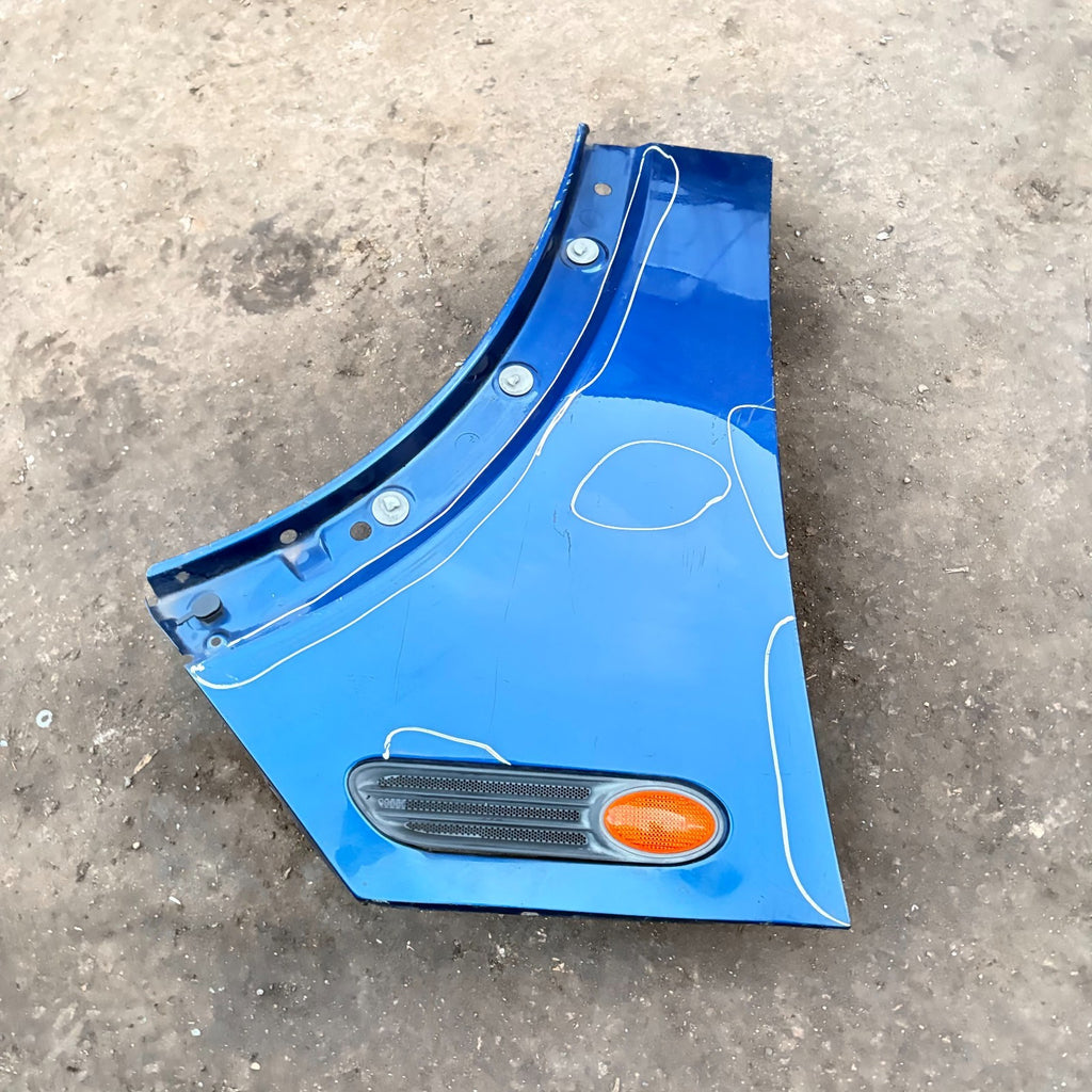 MINI Cooper One R50/R53 2002-2006 Front Right Wing Fender Side Repeater O/S Blue